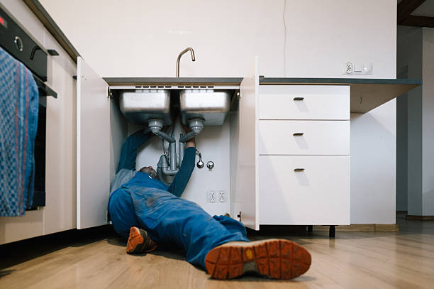 Professional Plumbing technician working in Henagar, AL